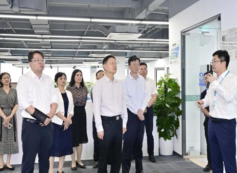 推进科技产业创新深度融合 | 李亚平主任带队开展科技创新促进条例执法检查